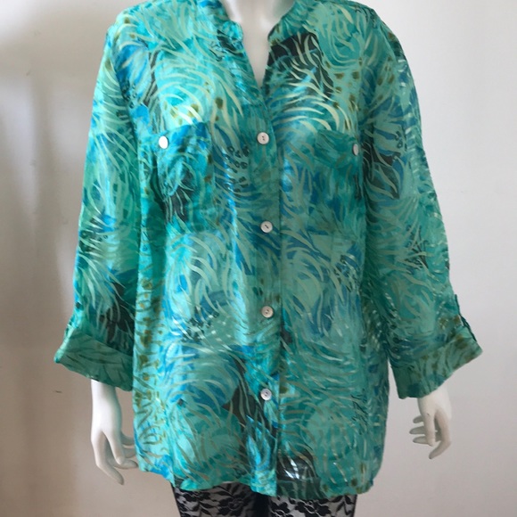 Button down Blouse - Picture 2 of 5